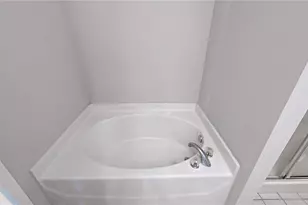 1052 Glyn Water Ln, High Point, NC 27265 - Photo 23