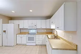 1052 Glyn Water Ln, High Point, NC 27265 - Photo 13