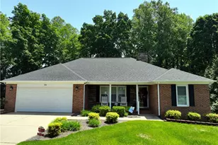 516 Lynchburg Rd, Pilot Mountain, NC 27041 - Photo 1