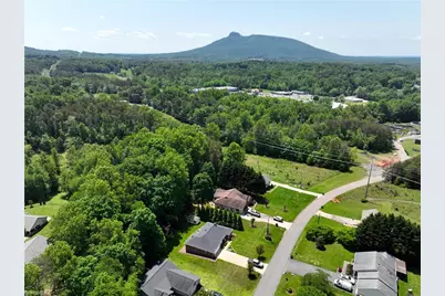 516 Lynchburg Road, Pilot Mountain, NC 27041 - Photo 7