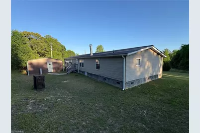 1620 Rogers Road, Mount Airy, NC 27030 - Photo 5