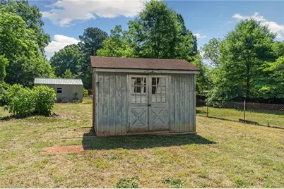 309 Hillside Drive, Lexington, NC 27295 - Photo 15