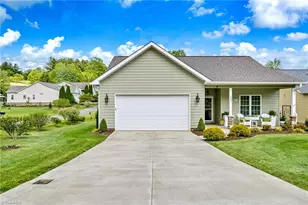 209 W Evergreen St, West Jefferson, NC 28694 - Photo 5