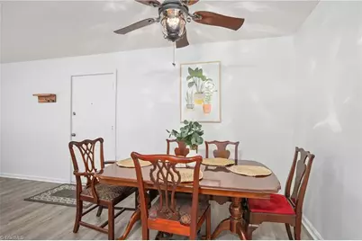 2260 Sunderland Road #82W, Winston-Salem, NC 27103 - Photo 5