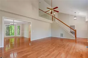4301 Windlestraw Ln, Greensboro, NC 27410 - Photo 7