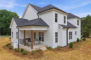 303 Country Club Dr, Stoneville, NC 27048 - Photo 3
