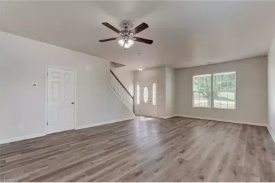 1048 Megan Cross Lane, Kernersville, NC 27284 - Photo 5