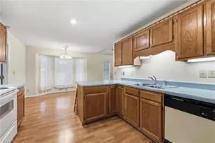 5200 Robin Ln, Randleman, NC 27317 - Photo 9