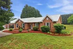 5200 Robin Ln, Randleman, NC 27317 - Photo 27