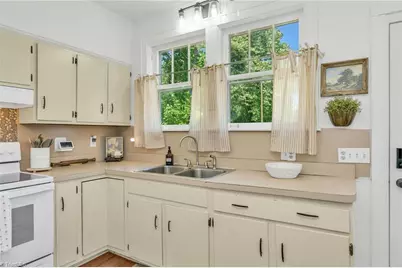 704 6th Street, North Wilkesboro, NC 28659 - Photo 17