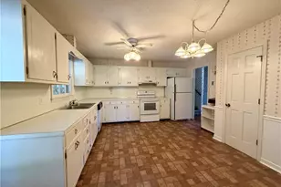 404 Irving Park Ct, Kernersville, NC 27284 - Photo 9