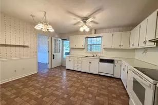 404 Irving Park Ct, Kernersville, NC 27284 - Photo 9