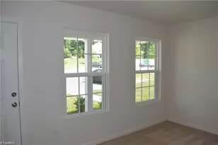 425 Sandybrooke Dr, High Point, NC 27265 - Photo 3