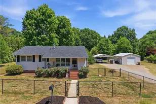 1007 Jackson St, Mayodan, NC 27027 - Photo 1