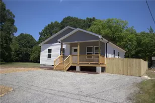 421 Crater St, Burlington, NC 27217 - Photo 1