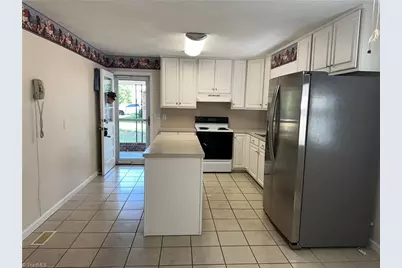 184 Shamrock Avenue, Mount Airy, NC 27030 - Photo 5