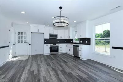 213 S English Street, Greensboro, NC 27401 - Photo 7