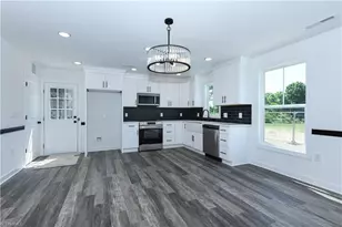213 S English St, Greensboro, NC 27401 - Photo 7