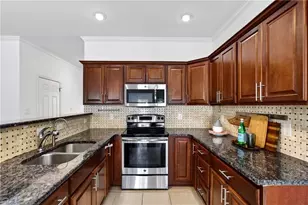 811 Central Park Ave, Greensboro, NC 27407 - Photo 9