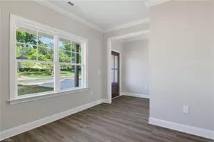 2103 Medhurst Dr, Greensboro, NC 27410 - Photo 3