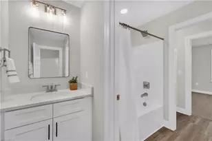 2103 Medhurst Dr, Greensboro, NC 27410 - Photo 19