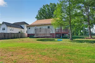 1305 E Meadow Rd, Eden, NC 27288 - Photo 27