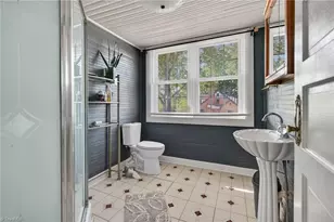 1305 E Meadow Rd, Eden, NC 27288 - Photo 25