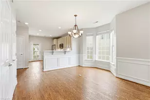 32 Tanner Woods Ln, Greensboro, NC 27410 - Photo 7