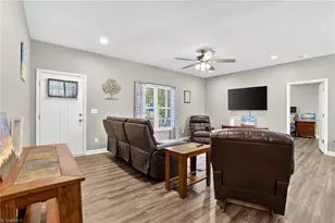 4415 Fairview Farm Rd, Asheboro, NC 27205 - Photo 9