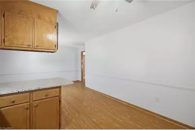 304 Oakwood Circle, Lexington, NC 27295 - Photo 15
