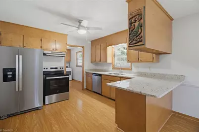 304 Oakwood Circle, Lexington, NC 27295 - Photo 13