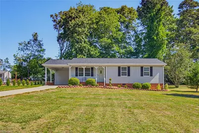 304 Oakwood Circle, Lexington, NC 27295 - Photo 1