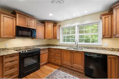 2460 Vincent Road, Winston-Salem, NC 27106 - Photo 13