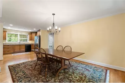 2460 Vincent Road, Winston-Salem, NC 27106 - Photo 9