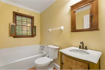 2460 Vincent Road, Winston-Salem, NC 27106 - Photo 15