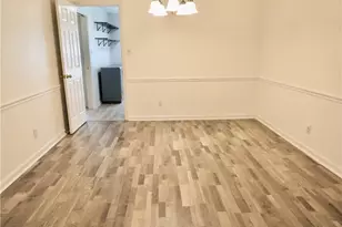 2424 Cottage Pl, Greensboro, NC 27455 - Photo 9