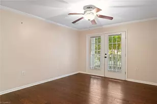 7100 W Friendly Ave, Greensboro, NC 27410 - Photo 13