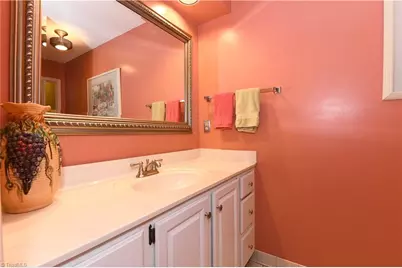 1304 Wakefield Place, Greensboro, NC 27410 - Photo 39