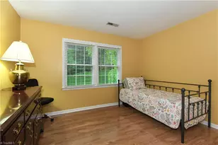 1304 Wakefield Pl, Greensboro, NC 27410 - Photo 37