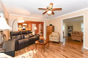 1304 Wakefield Pl, Greensboro, NC 27410 - Photo 11