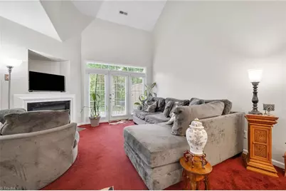 5757 Fox Ridge Lane, Winston-Salem, NC 27104 - Photo 5