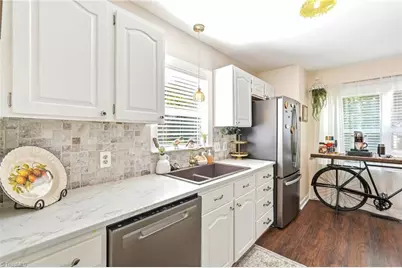 1533 Trinity Garden Circle, Clemmons, NC 27012 - Photo 9