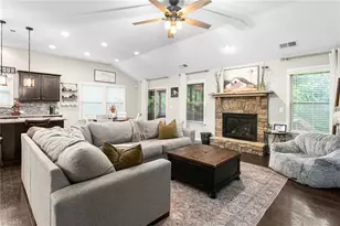 1028 Longleaf Pine Pl, Mebane, NC 27302 - Photo 5