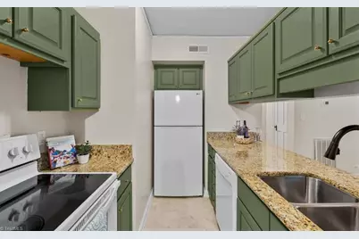 1700 N Elm Street #B3, Greensboro, NC 27408 - Photo 15