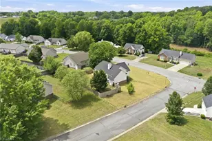 608 Fernway Dr, Burlington, NC 27217 - Photo 39