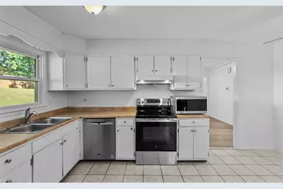 1928 Middlewood Court, High Point, NC 27265 - Photo 13