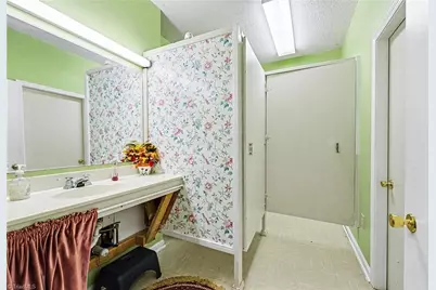 222 Market Street, Madison, NC 27025 - Photo 31