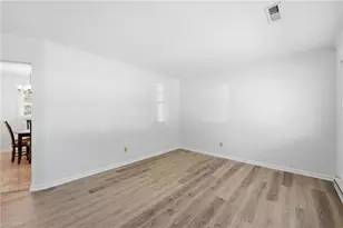 1905 Whitsett St, Burlington, NC 27215 - Photo 5
