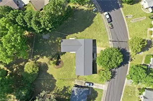 1905 Whitsett St, Burlington, NC 27215 - Photo 3
