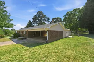 1905 Whitsett St, Burlington, NC 27215 - Photo 17
